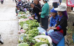 Yên Bái: La liệt đặc sản tại chợ phiên Mù Cang Chải