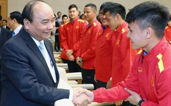 Thủ tướng động viên ĐT bóng đá Việt Nam trước trận đấu Thái Lan