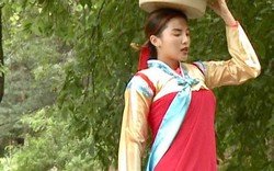 Kỳ Duyên tự nhận mặc hanbok thẳng đuột như thước kẻ