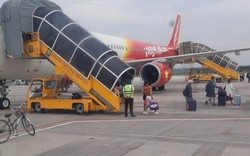 Chê dịch vụ khiến hành khách chờ lâu Vietjet xin được tự chủ phục vụ