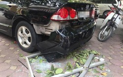 Cửa kính nhà chung cư bất ngờ rơi trúng ô tô, nhiều người thoát nạn