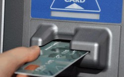 Nhóm người Trung Quốc gắn thiết bị “lạ” trộm thông tin thẻ ATM