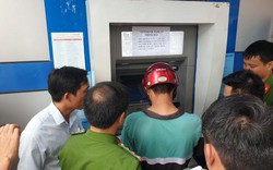 Thủ đoạn đánh cắp thông tin thẻ ATM cực tinh vi của nhóm người TQ "sa lưới" ở Nghệ An