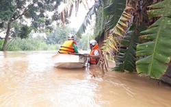 Đồng Nai: 2 hồ chứa cùng xả lũ, người dân vội vàng chạy lụt