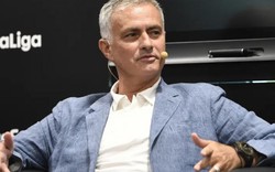 Nhìn M.U thua liểng xiểng, HLV Mourinho nói điều cay đắng