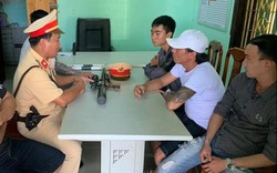 Bắt nhóm người dùng súng đe dọa sau mâu thuẫn giao thông