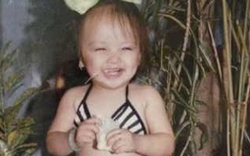 Hoa hậu Diễm Hương khoe đường cong với bikini từ... 3 tuổi