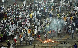 Toàn cảnh vụ hỗn chiến trên khán đài Senegal