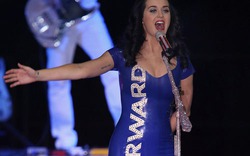 Katy Perry - đến thời trang cũng bắt nhịp chính trị