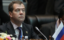 Thủ tướng Nga Medvedev đến Hà Nội