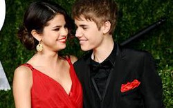 Justin xin tha vụ &#34;tình tang&#34;, Selena chối từ