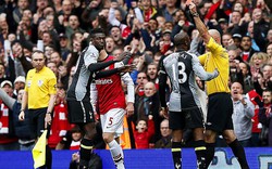 Adebayor lên tiếng xin lỗi CĐV Tottenham