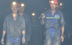 Chưa xác định được nơi 2 công nhân mỏ bị vùi lấp