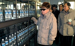 Triều Tiên bỗng chú ý vào... áo khoác của Kim Jong-il