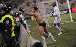 “Sao” Lazio cởi phăng quần áo… tặng CĐV