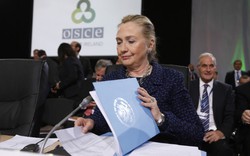 Ngoại trưởng Mỹ Hillary Clinton bị ngất xỉu