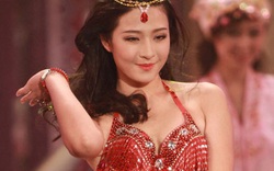 Mải múa, thí sinh Miss Asia bị tụt váy, lộ độn ngực