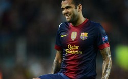 Vì sao Arsenal hỏi mua Dani Alves?