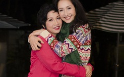 Mẹ con Mỹ Linh-Anna Trương nhí nhảnh chụp hình