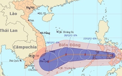 Bão muộn dị thường tiến sát biển Đông