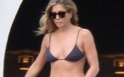 Jennifer Aniston diện bikini chứng tỏ không bầu bí?