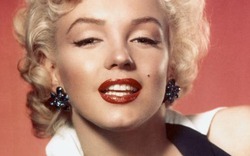 “Biểu tượng sex” Marilyn Monroe từng phẫu thuật thẩm mỹ