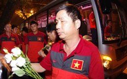 U19 Việt Nam tiễn biệt Đại tướng Võ Nguyên Giáp lúc nửa đêm