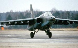 Su-25 thua kém A-10, Su-35S ăn đứt F-22 Raptor?