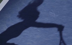 SỐC: Tay vợt nữ Mỹ bị đồng nghiệp hiếp dâm tập thể