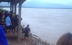 Thấy gì tại hiện trường máy bay Lào rơi trên sông Mekong?