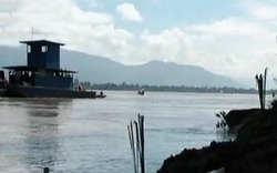 Clip vụ rơi máy bay tại Lào: Dùng lưới &#34;quét&#34; dòng Mekong tìm các nạn nhân