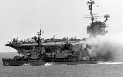 ẢNH HIẾM: Thảm kịch tàu sân bay giá 1 xu từng tham chiến tại Việt Nam