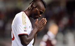 AC Milan dùng chiêu độc “gông cùm” Balotelli