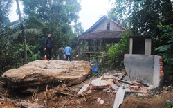 Dân bản Poọng sợ đá lăn