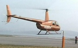 SỐC: Clip phi công thi mở nắp bia bằng… trực thăng
