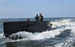Lộ ảnh Indonesia thử tàu vận tải biến hóa như... tàu ngầm