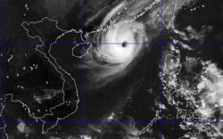 Bão giật cấp 16-17 tấn công dữ dội bắc biển Đông