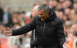 Mourinho “sôi máu” sau trận thua đau của Chelsea