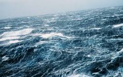 Thời tiết trên biển Đông diễn biến quá dị thường, bão dồn dập