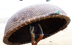 Ninh Thuận: Hàng vạn ngư dân “hồn treo nơi con tàu”