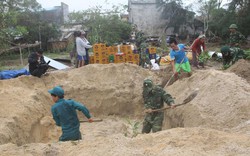 Quảng Nam: Đào hầm dưới cát tránh siêu bão