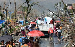 Người sống sót Philippines tuyệt vọng