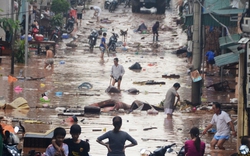 Quảng Ninh: Bàng hoàng lũ ống, tan hoang tựa Tacloban