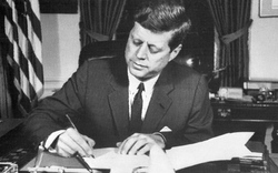 Tổng thống Kennedy - Một tượng đài dở dang