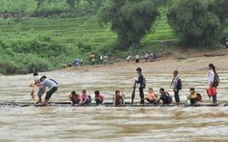 Xây dựng cầu treo dân sinh tại 28 tỉnh miền núi