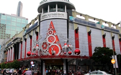 Đường phố Sài Gòn tràn ngập không khí Giáng sinh
