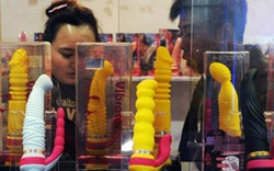 Bi hài khi người Việt dùng sex toy: Tóe lửa vì...&#34;yêu&#34;
