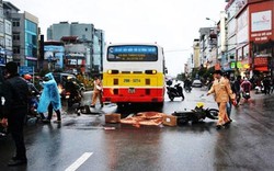 Hà Nội: Xe buýt tông chết một thai phụ