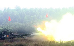 Quân đoàn 4 diễn tập: Xe tăng khai hỏa, nhắm đánh mục tiêu địch