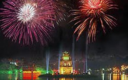 Bắn pháo hoa tại 30 điểm mừng Ngày Giải phóng Thủ đô